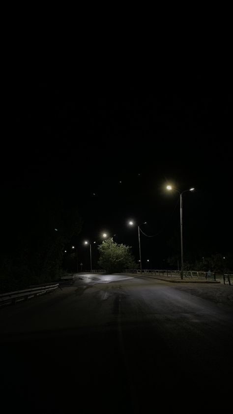 Night Scenery, Street Lights, Wallpaper Nature Flowers, Dark Pictures, Night Vibes, Beautiful Locations Nature, Sky Art, Dark Photography, Facebook Cover Photos