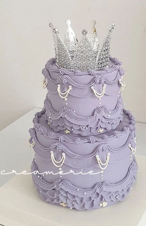 Aesthetic 2 Tier Purple Cake, Purple Debut Cake, Debut Cake Ideas, Vintage Cake Simple, Korean Inspired Cake, Cake Design For Wedding, Purple Cake Aesthetic, Korean Birthday Cake Aesthetic, Purple Vintage Cake