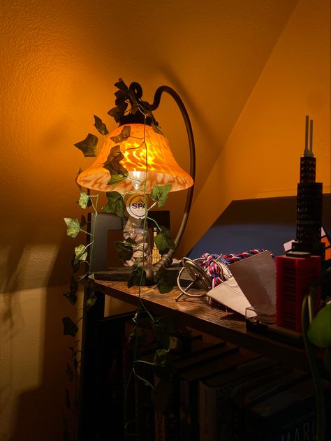 Vintage Lamps Retro, Vintage Desk Lamp Aesthetic, Amber Lamps Vintage, Dragonfly Lamp, Vintage Stained Glass Rose Banker Lamp, Bedside Lamp Pinup Vintage, Vintage Glass Fairy Lamp, Vintage Lamps, Room Inspo