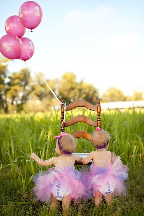 ᘡղbᘠ Spirits Photography, Twin Pictures, Twin Photography, 1st Birthday Pictures, Twin Baby Girls, Twin Photos, Twins 1st Birthdays, Twin First Birthday, Twin Birthday