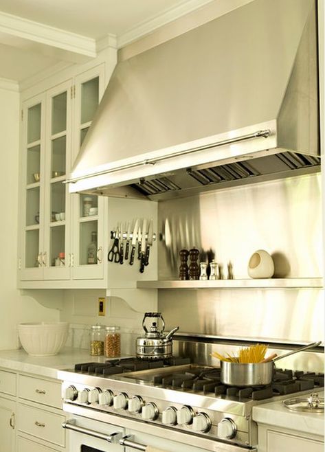 stainless-kitchen Georgian Revival Homes, Magnetic Knife Holder, Knife Holder, Transitional Kitchen, Counter Tops, Semarang, Kitchen Designs, Classic House, White Cabinets