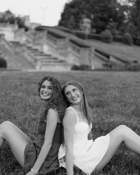 Senior Pictures With Your Best Friend 🫶 • • • #seniorpictures #ndapandas Senior Pics With Best Friend, Duo Senior Pictures, Pictures With Your Best Friend, Best Friend Senior Pictures, Friend Senior Pictures, Senior Photoshoot Poses, Friend Photography, Friend Pics, Grad Ideas