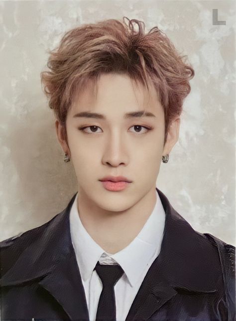 Fay. on Twitter: "LOVESTAY ID PICTURES HD SCANS ❣ [ For wallpaper and journal purposes only! ] CREDITS TO THE RIGHTFUL OWNER… " Bangchan Detective, Stray Wallpaper, Straykids Bangchan, Fandom Kpop, Id Photo, Stray Kids Chan, Celebrity Look Alike, Chris Chan, Six Feet Under