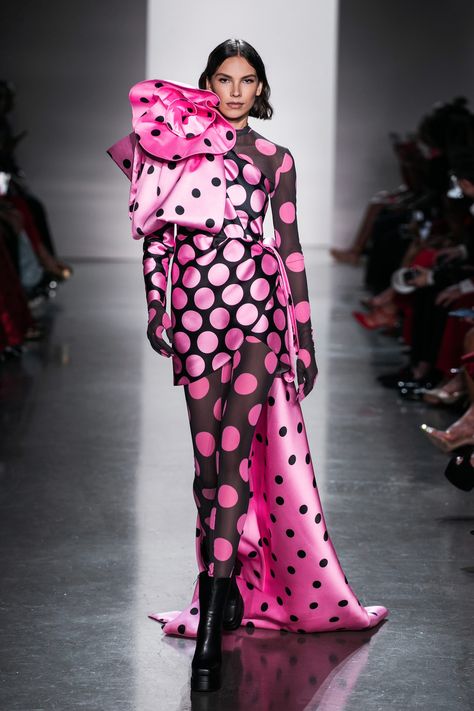 Drag Queen Outfits, Polka Dot Birthday, Fashion Runway Show, Sketches Dresses, Copenhagen Fashion Week, Print Trends, Spring 2024, Black Polka Dot, Pink And Black