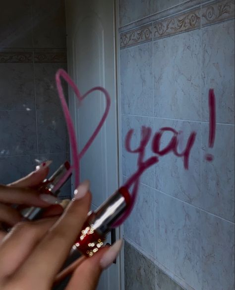 Mirror With Lipstick Writing, Girl Applying Lipstick In Mirror, Writing On Mirror Aesthetic, Lipstick On Mirror Aesthetic, Lipstick Mirror Photoshoot, Mirror Writing Aesthetic, Lipstick On Mirror, Lipstick Writing, Writing On Mirror