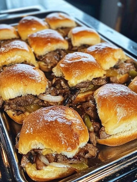 Homemade Philly Cheesesteak, Philly Cheese Steak Sloppy Joes, Cheese Steak Sloppy Joes, Philly Cheesesteak Sliders, Patty Melt Recipe, Roast Beef Sliders, Chicken Gyro, Cheesesteak Sliders, Caramelized Onions Recipe