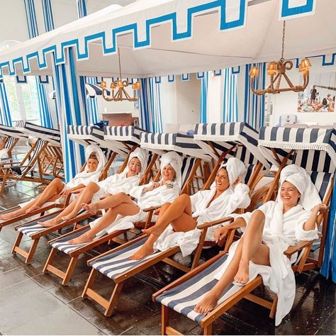 Jetset Bachelorette on Instagram: “We’re excited to be planning a big 30th birthday / bachelorette party in Palm Springs this spring that will include a spa day at the…” Wellness Retreat Bachelorette Party, Bachelorette Party Spa Day, Chill Bachelorette Party Themes, Spa Weekend Bachelorette Party, Spa Day Bachelorette Party, Spa Bachelorette Party Ideas, Bachelorette Party Spa, Yoga Bachelorette, Spa Bachelorette Party