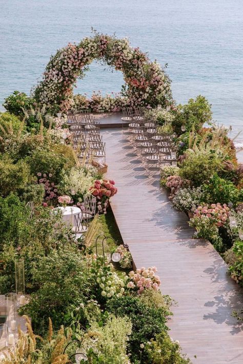 The Ultimate Guide to Planning a Luxurious and Unforgettable Micro Wedding Sunset Beach Weddings, Oceanfront Wedding, Seaside Style, Salou, Miami Wedding, Wedding Aisle, Wedding Aesthetic, Dreamy Wedding, Italy Wedding