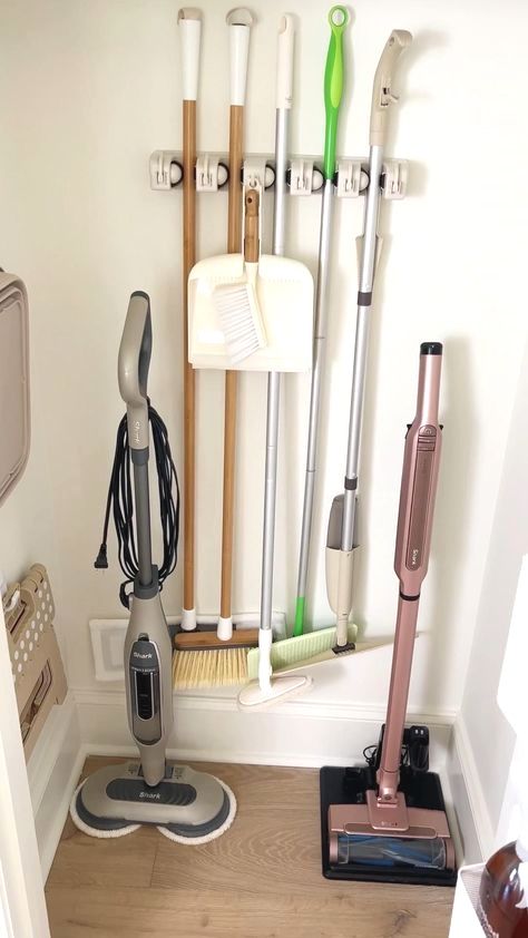 Feminine Pad Storage Ideas, Cute Home Organization Ideas, Room Decor And Organization, New Apartment Organization, Japanese Organization Ideas, Tiny Closet Storage Ideas, Organization Ideas For The Apartment, Apartment Cabinet Organization, Condo Organization Ideas