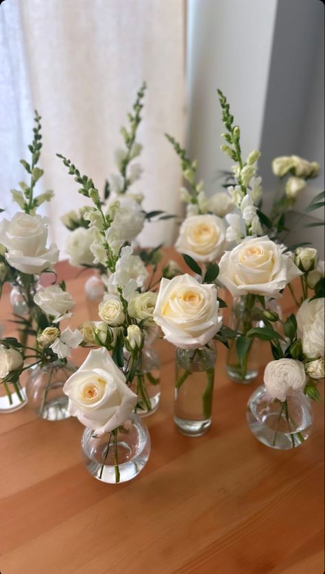 Engagement Party Centerpieces, Engagement Party Table, Bud Vases Wedding, Bud Vase Centerpiece, Ideas For Easter Decorations, Ideas For Easter, Wedding Vases, Poppy Flowers, Wedding Table Decorations