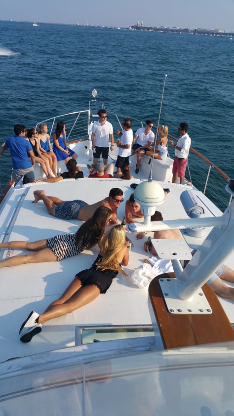 Yacht Parties, Party Yacht, Small Yachts, Private Boat, Chicago Hotels, Yacht Party, Yacht Rental, Private Yacht, Navy Pier