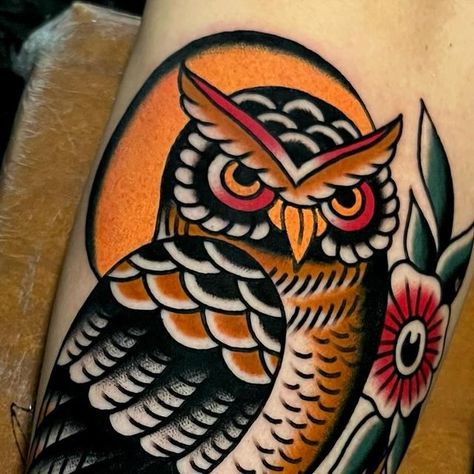 Bold Will Hold Firenze on Instagram Traditional Owl Tattoo, Traditional Owl, Owl Tattoo Chest, Traditional Owl Tattoos, Tattoo Dream, 2023 Tattoo, Thailand Tattoo, Sailor Jerry Tattoos, Tattoos For Women Half Sleeve