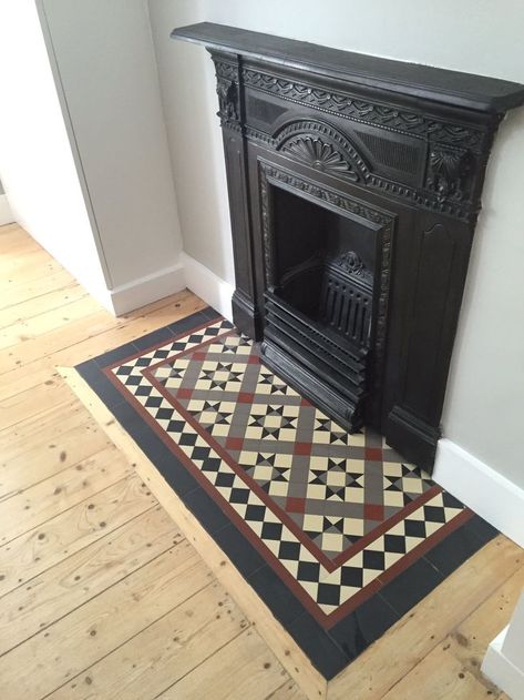 Victorian Fireplace Tiles, Fireplace Hearth Tiles, Tiles Fireplace, Hearth Tiles, Victorian Floor Tiles, Victorian Floor, Victorian Living Room, Black Fireplace, Victorian Fireplace