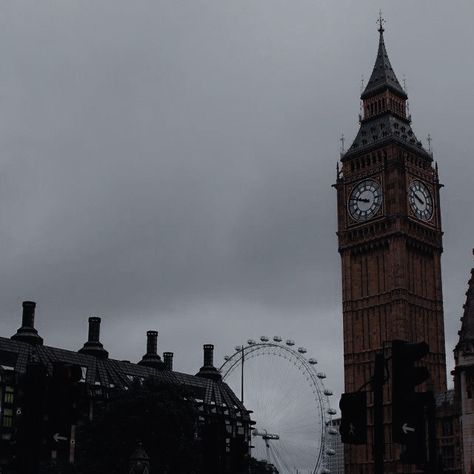 London Dark Aesthetic, Dark London Aesthetic, London Night Aesthetic, Archivist Aesthetic, James Herondale, Diana Bishop, Simple Picnic, Dark Academy Aesthetic, William James Moriarty