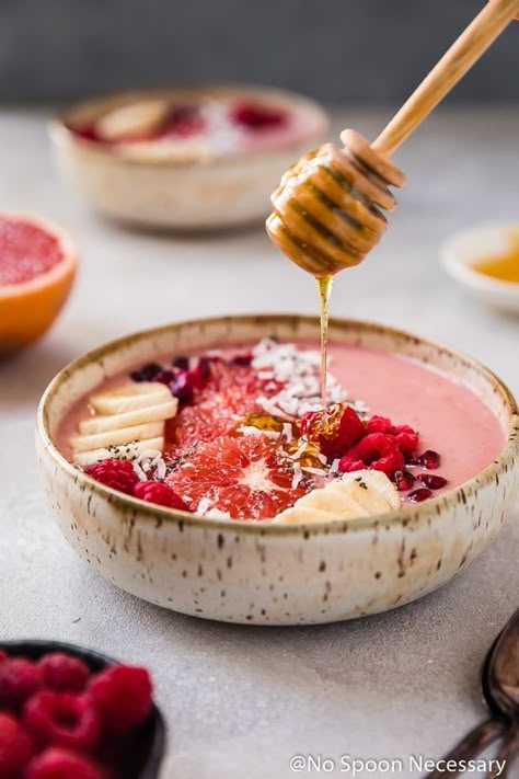 Berry Citrus Smoothie Bowl Smoothie Bowl Photography Food Styling, Smoothie Bowl Protein, Gummy Bear Drink, Health Graphics, Food Poetry, Healthy Drink Recipes Smoothies, Bowl Photography, Jamba Juice Smoothies, Vanilla Protein Shake