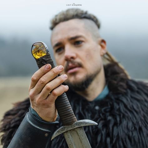 Alexander Dreymon as Uhtred in The Last Kingdom Seven Kings Must Die (2023) #TheLastKingdom #SevenKingsMustDie Uthred Of Bebbanburg, Uthred The Last Kingdom, The Last Kingdom Wallpaper, Alexander Dreymon Wife, Alexander Dreymon The Last Kingdom, The Last Kingdom Aesthetic, The Last Kingdom Uhtred, Last Kingdom Uhtred, The Last Kingdom Series