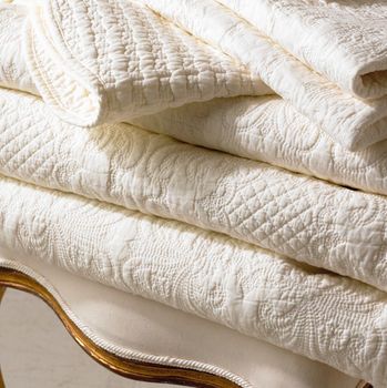 Cream Quilted Bedspread Whole Cloth Quilts, White Quilts, White Cottage, Linens And Lace, Quilted Bedspreads, Country French, Vanilla Cream, White Quilt, White On White