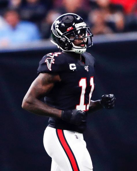 These @atlantafalcons throwbacks are ...   These @atlantafalcons throwbacks are  : John Bazemore/AP Julio Jones, Robin Bird, Football Memes, The Big Four, Nfl Players, Nba Players, Atlanta Falcons, National Football League, Sport Event