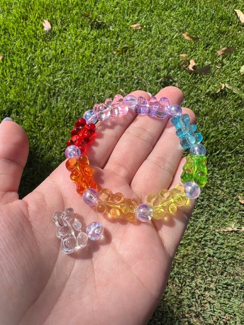 Gummy Bear Accessories, Bracelets Preppy, Bubble Beads, Ideas Pulseras, Accesorios Aesthetic, Bear Bracelet, Summer Jewelry Trends, Preppy Bracelets, Rave Accessories