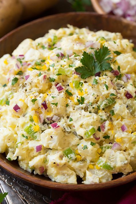 Cooking Classy Recipes, Salad Potato, Best Potato Salad Recipe, Southern Potato Salad, Potato Salad Recipe Easy, Celery Salt, Potato Salad With Egg, Classic Potato Salad, Creamy Potato Salad