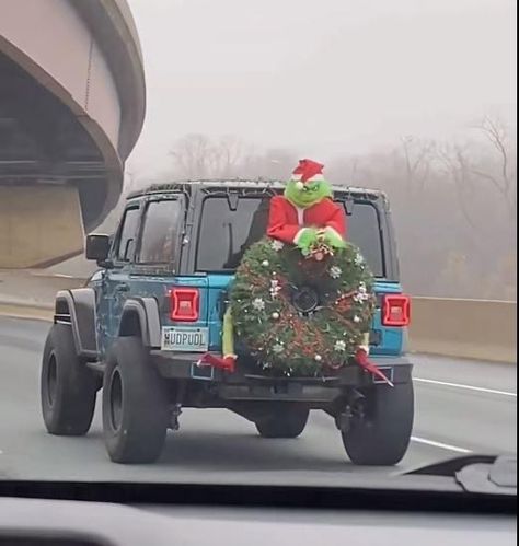 Decorate Jeep For Christmas, Jeep Decorations, Jeep Wrangler Diy, Christmas Jeep, Jeep Decor, Neighborhood Events, Jeep Humor, Jeep Christmas, Car Decoration Ideas