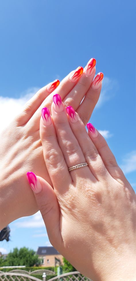 Pink and orange flames gradient nails - spring june 2022 Pink And Orange Flame Nails, Orange Flames Nails, Summer Nails Pink And Orange, Nails Pink And Orange, Orange Nail Art, Flame Nails, Nail Goals, Y2k Nails, Nails Spring