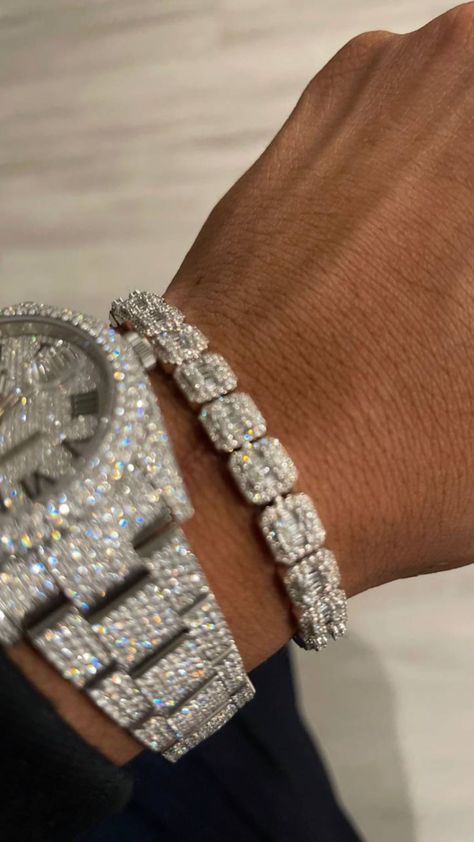 Iced Out Bracelet, Iced Out, Gangsta Style, Expensive Jewelry Luxury, Shotting Photo, Black Men Street Fashion, Fancy Jewellery Designs, Dope Jewelry, Jewelry Fashion Trends