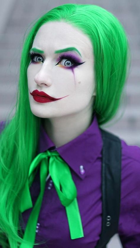 Female Joker Makeup, Diy Joker Costume, Female Joker Cosplay, Joker Female, Blue Astrid, Female Joker Costume, Joker Girl, Poison Ivy Halloween Costume, Most Popular Halloween Costumes