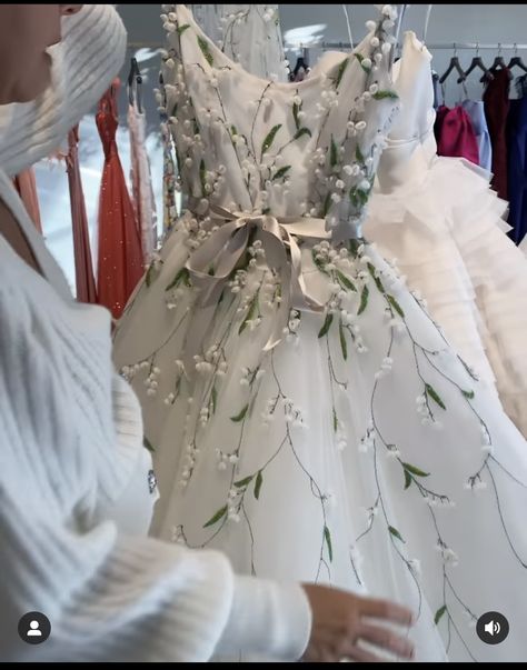 Lily Of The Valley Wedding Dress, Lily Of The Valley Clothes, Laduree Wedding, Dior Lily Of The Valley, Lily Of The Valley Aesthetic, Lily Of The Valley Fairy, Lily Of The Valley Wedding, Vintage Dior Dress, Fairy Character