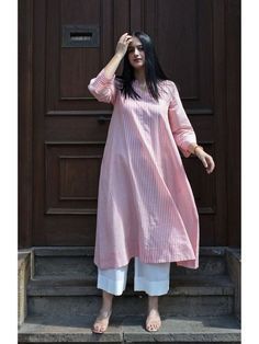 Simple Dress Casual, Nykaa Fashion, Stylish Kurtis Design, Casual Suits, Girls Dps, Simple Kurti Designs, Buy House, Casual Indian Fashion, Desi Fashion Casual