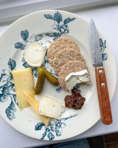 Xanthe Gladstone on Instagram: "possibly my favourite plate of food that could exist. a plate that would definitely be included in my last meal on earth. reminds me of sweet summers in France but enjoyed in my cosy home in February in wales with @jimmy.sandison 💘 beautiful, British cheeses from @thecheesegeekuk with a bowl of soup and last summer’s tomato chutney made by @annagreenland. good food is good for the soul 🫶🏼💛" Xanthe Gladstone, Food Is Good, Plate Of Food, Cheese Tomato, Good For The Soul, Tomato Chutney, Cosy Home, Bowl Of Soup, A Bowl