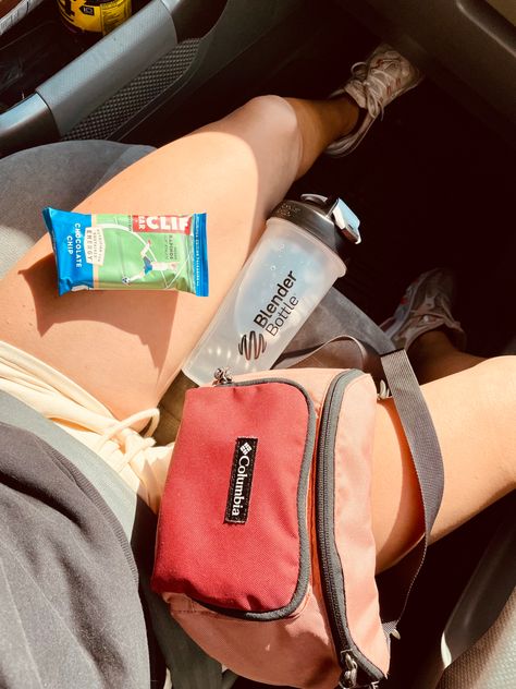 Lean Aesthetic Drink, Clif Bar Aesthetic, Blender Bottle Aesthetic, Gym Bottle Aesthetic, Barebells Protein Bars Aesthetic, Water Bottle Gym Aesthetic, Workout Memes Aesthetic, Clif Bars, Blender Bottle