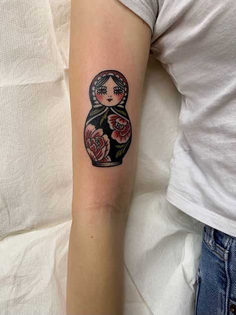 Matryoshka Tattoo Traditional, Vintage Doll Tattoo, Traditional Nesting Doll Tattoo, Polish Nesting Doll Tattoo, American Traditional Russian Doll Tattoo, Russian Inspired Tattoos, Stacking Doll Tattoo, Russian Dolls Tattoo, Nesting Doll Tattoo Traditional