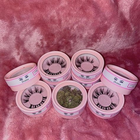 Painted Acrylic Nails, Pink Lashes, Pinterest Pretty, Lash Boxes, Diy Gifts To Sell, Eyes Lashes, Lip Gloss Homemade, Stitch Hoodie, Great Lash