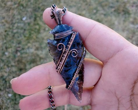 Diy Arrowhead Necklace, Superduo Bracelet Pattern, Neolithic Tools, Wire Necklace Pendant, Wire Wrapped Arrowhead, Crystals Crafts, Arrowhead Jewelry, Arrowheads Jewelry, Superduo Bracelet