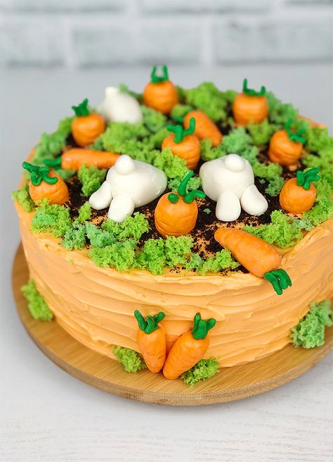 Easter Carrot Cake | Pastry Madness Carrot Cake For Easter, Cake Carrot Decoration, Bunny Carrot Cake, Carrot Themed Cake, Carrot Cake Easter Decoration, Decorate Carrot Cake Ideas, Easter Carrot Cake Ideas, Easter Carrot Cake Decoration, Carrot Cake Ideas Decoration