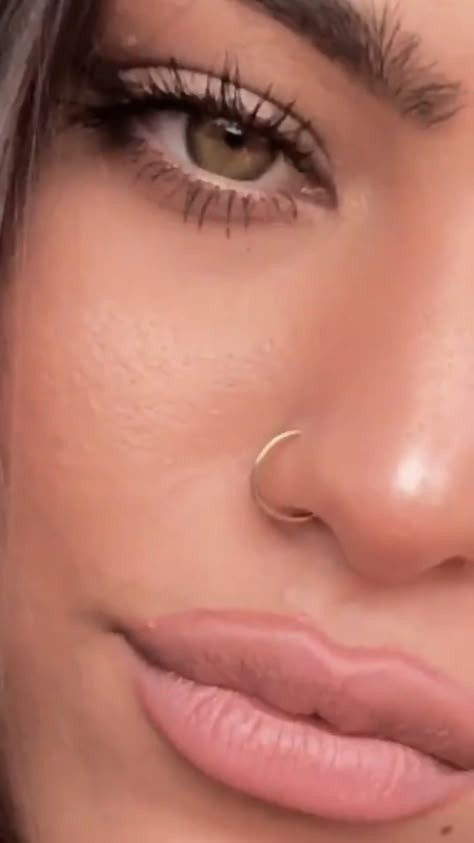 Gold Nose Piercing Aesthetic, Nose Piercing Aesthetic Ring, Both Sides Of Nose Pierced Hoop And Stud, Cute Nose Piercings Ideas, Noes Pericing, Pretty Nose Piercings, Nostril Piercing Both Sides, Piercing Ideas Nose, Nose Piercing Stud Aesthetic