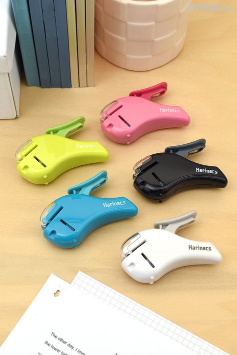 Stapleless Stapler, Kokuyo Campus Binder, Kawaii Stapler, Kokuyo Campus Notebooks, Mini Stapler, Studying Stationary, Staplers, Study Stationery, New Pen