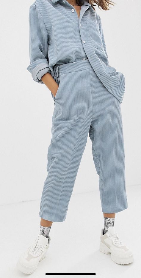 Trousers And Shirt, Minimal Chic Style, Blazer Pattern, Celebrity Casual Outfits, Relaxed Pants, Relaxed Trousers, Corduroy Trousers, Diy Sewing Clothes, Set Outfit