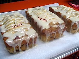 Mini Cranberry Loaves, Orange Cranberry Mini Loaves, Mini Cinnamon Bread Loaves, Mini Cranberry Orange Bread, Cranberry Orange Bread Mini Loaves, Cranberry Orange Mini Loaves, Mini Quick Bread Recipes, Mini Loaf Pan Recipes Christmas, Mini Bread Loaves Recipes