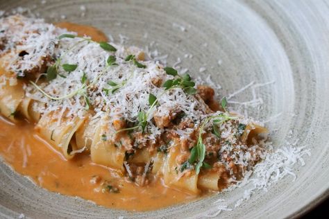 Pappardelle with White Bolognese by Chef Tony Mantuano - La Cucina Italiana White Bolognese, Ragu Bolognese, Pasta With Meat Sauce, Veal Recipes, Classic Italian Dishes, Bolognese Sauce, New Restaurant, James Beard, Parmigiano Reggiano