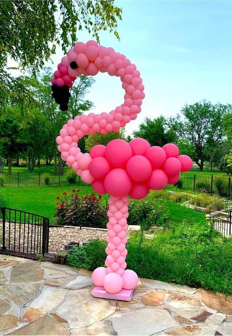 Pink Flamingo Themed Party, Flamingo Balloon Decorations, Hawaiian Party Balloons, Flamingo Pool Party Decoration, Pink Hawaiian Party, Flamingo Themed Birthday Party, Flamingo Summer Party, Oh Flock Im 50 Party, Hawaiian Balloon Decorations