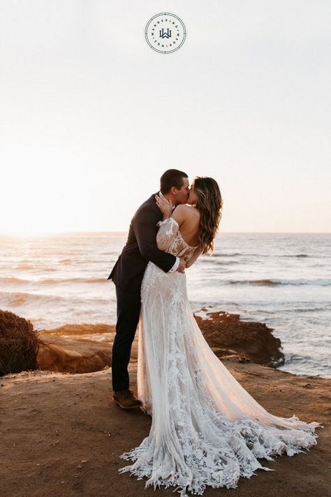 Sunset Cliffs San Diego is a gorgeous place to elope. If you are planning a San Diego elopement, check out this elopement inspiration. This intimate San Diego wedding was simple, yet picturesque. Photo by Morgan McCanne Photo. Sunset Beach Wedding, Places To Elope, Beach Elopement Dress, Wedding Photos Beach, Beach Elopement Pictures, Wedding Beach, San Diego Elopement, Wedding San Diego, Cliff Elopement