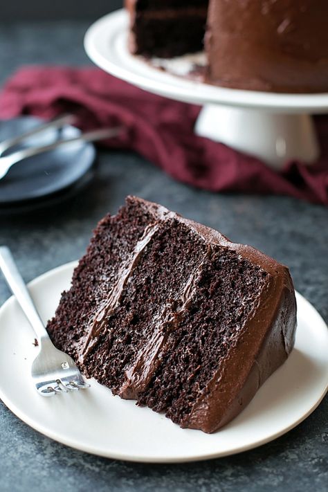 Pioneer Woman Desserts, Cake Doughnuts, Ultimate Chocolate Cake, Chocolate Cream Cheese Frosting, Amazing Chocolate Cake Recipe, Preppy Kitchen, Milk Cake, Chocolate Layer Cake, Mud Cake