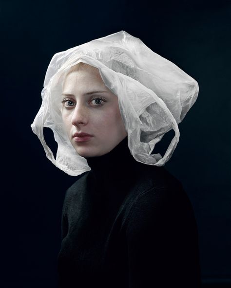 johannes vermeer pays the 21st century a visit w/the help of photographer hendrik kerstens + model paula, his daughter. + look @ the lighting + the contemporary touch of the plastic shopping bag headdress - genius.  pic 1 Hendrik Kerstens, Portret Feminin, Dutch Masters, Contemporary Photographers, Trik Fotografi, Contemporary Photography, Old Master, Rembrandt, Everyday Objects