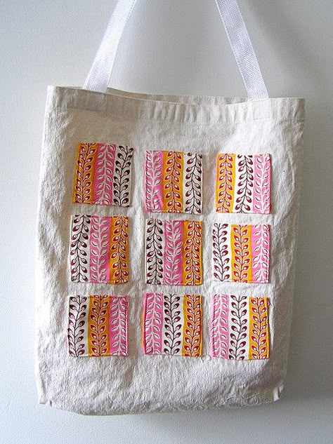 Upcycled Tote Bags, Upcycled Tote, Recycled Bag, Patchwork Tote Bags, Scrap Fabric Projects, Diy Bag Designs, Textile Bag, Crazy Patchwork, Diy Bags Patterns