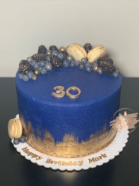 Mans 30th royal blue, dark blue, navy blue macaron gold buttercream birthday cake Royal Blue And Gold Cake For Men, Blue Gold Cake, Gold Buttercream, 30th Birthday Cake For Women, Blue Macaron, 26 Birthday Cake, Man Cakes, 26 Birthday, Buttercream Birthday Cake