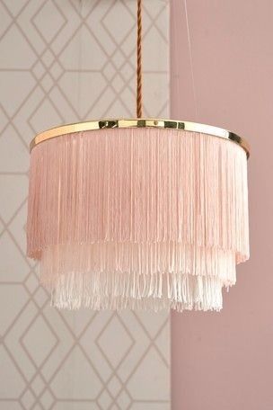 Pink Lamp Shade, Luminaire Original, Pink Lamp, Diy Chandelier, Diy Lamp Shade, Pink Tassel, Macrame Design, Diy Lamp, Diy Lighting