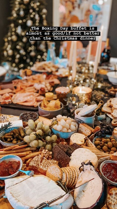 Boxing Day Buffet, Boxing Day Food, Zoe Sugg, Dinner Party Recipes, Xmas Deco, Buffet Food, Boxing Day, Christmas Dinner, Family Christmas