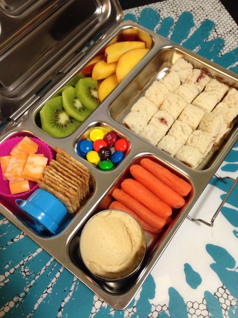 Kindergarten Lunch, Modern Honey, Preschool Lunch, Easy School Lunches, Planet Box, Lunch Inspiration, Sack Lunch, Healthy Lunches For Kids, Toddler Lunches